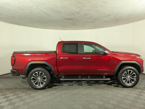 2025 GMC Canyon Denali