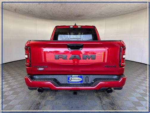 Molten Red Pearlcoat 2026 RAM 1500 Laramie