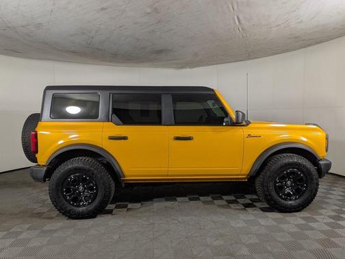 Cyber Orange Metallic Tricoat 2022 Ford Bronco Big Bend