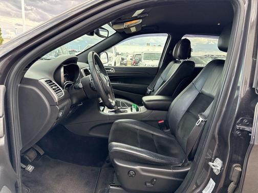 2017 Jeep Grand Cherokee Altitude