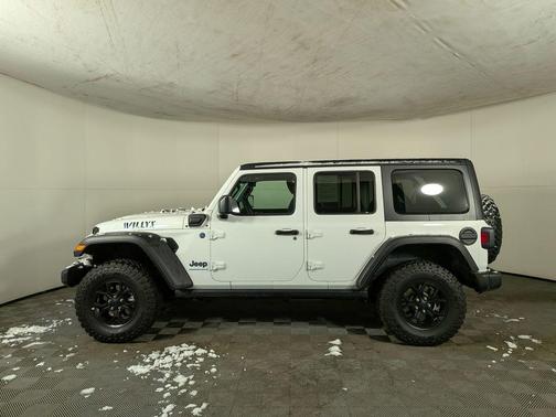 2025 Jeep Wrangler 4xe Sport