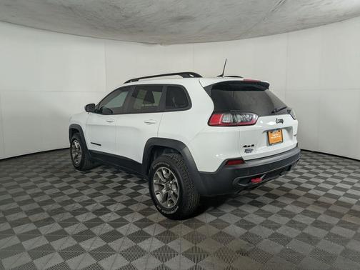 2023 Jeep Cherokee Trailhawk
