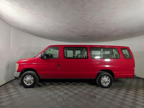 2014 Ford E350 Super Duty XLT