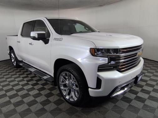 Iridescent Pearl Tricoat 2022 Chevrolet Silverado 1500 Limited High Country