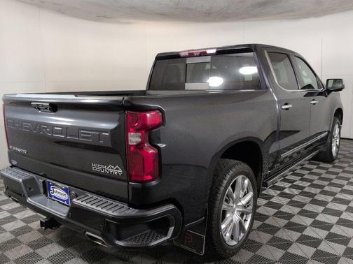 Dark Ash Metallic 2023 Chevrolet Silverado 1500 High Country