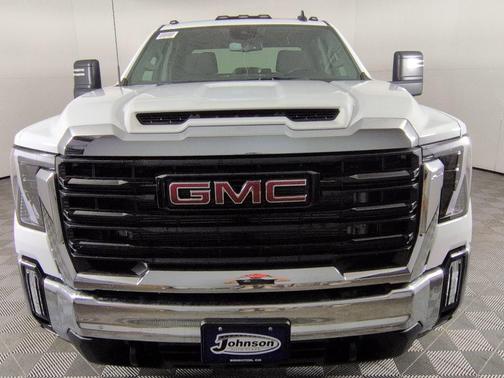 Summit White 2026 GMC Sierra 3500 Pro