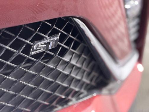 Cinnabar Metallic 2025 Buick Envista Sport Touring