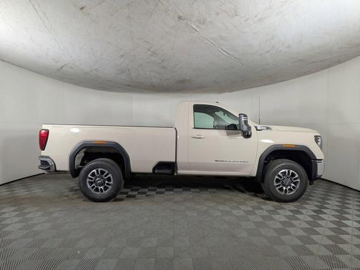 2026 GMC Sierra 2500 SLE