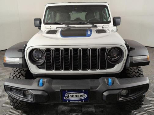 Bright White Clearcoat 2024 Jeep Wrangler 4xe Rubicon