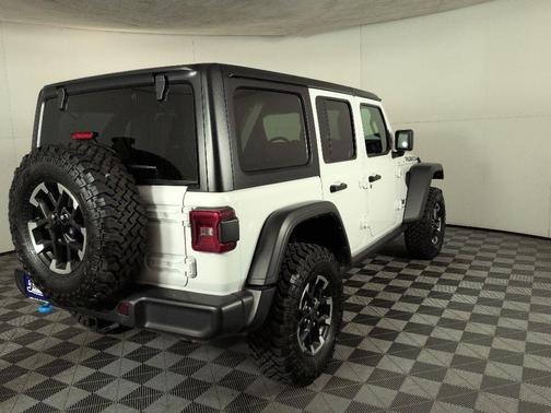 Bright White Clearcoat 2024 Jeep Wrangler 4xe Rubicon