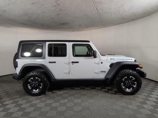 Bright White Clearcoat 2024 Jeep Wrangler 4xe Rubicon