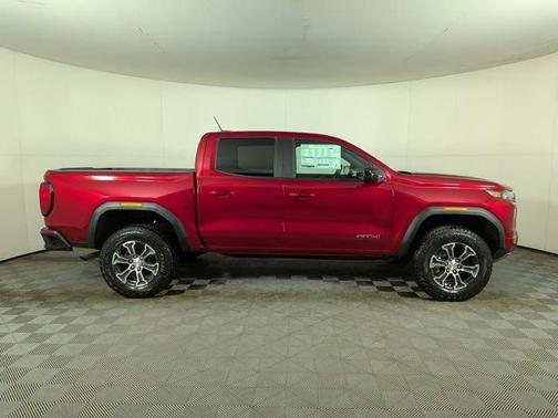 2025 GMC Canyon AT4