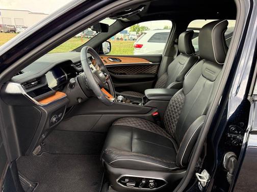 2024 Jeep Grand Cherokee L Summit