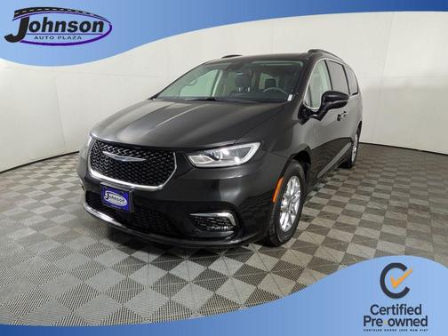 2022 Chrysler Pacifica Touring-L