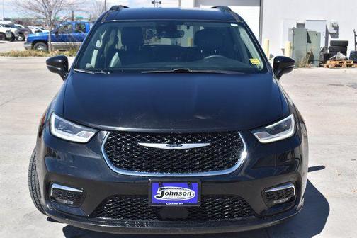 2022 Chrysler Pacifica Touring-L