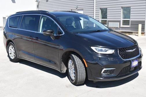 2022 Chrysler Pacifica Touring-L