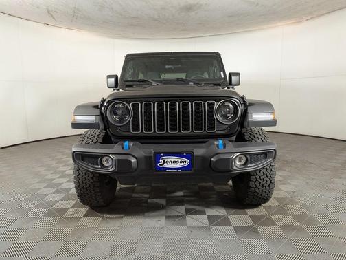 Black Clearcoat 2025 Jeep Wrangler 4xe Rubicon
