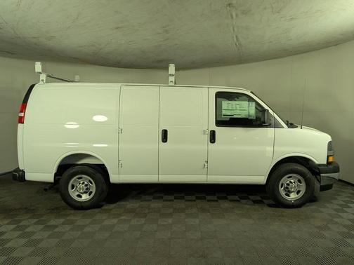 Summit White 2026 Chevrolet Express 2500 Work Van