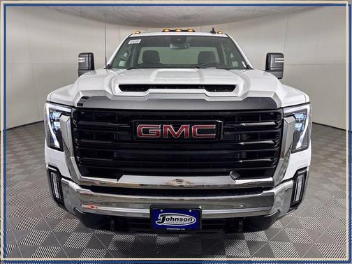 Summit White 2026 GMC Sierra 2500 Pro
