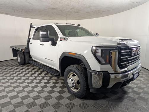 2025 GMC Sierra 3500 Pro