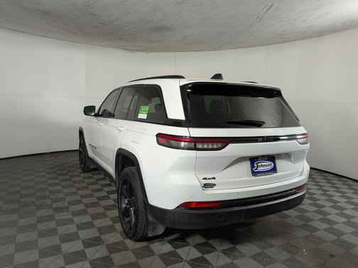 2024 Jeep Grand Cherokee Laredo