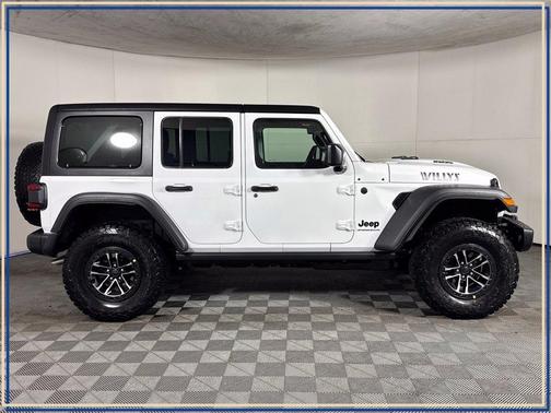Bright White Clearcoat 2027 Jeep Wrangler Sport