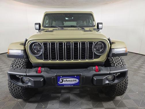 41 2025 Jeep Wrangler Rubicon