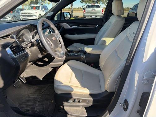 Crystal White Tri-Coat 2023 Cadillac XT6 Sport AWD