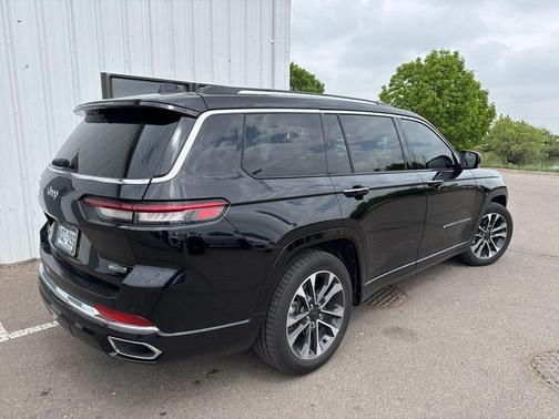 2022 Jeep Grand Cherokee L Overland