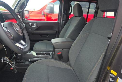 Granite Crystal Clearcoat Metallic 2025 Jeep Wrangler 4xe Sahara