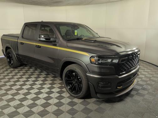 Granite Crystal Clearcoat Metallic 2026 RAM 1500 Big Horn/Lone Star