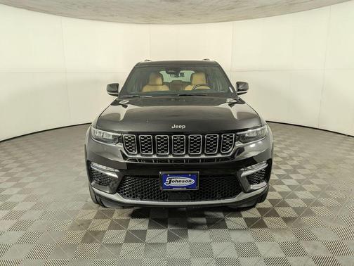 2023 Jeep Grand Cherokee Summit