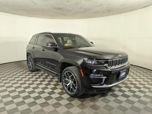 2023 Jeep Grand Cherokee Summit