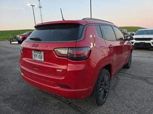 Redline Pearlcoat 2022 Jeep Compass Limited