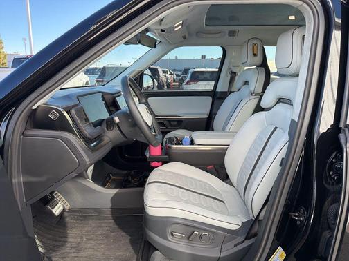 2023 Rivian R1S Adventure Quad Motor Large Pack