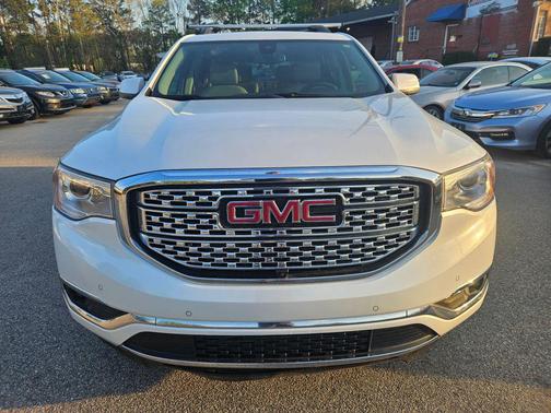 White Frost Tricoat 2018 GMC Acadia Denali