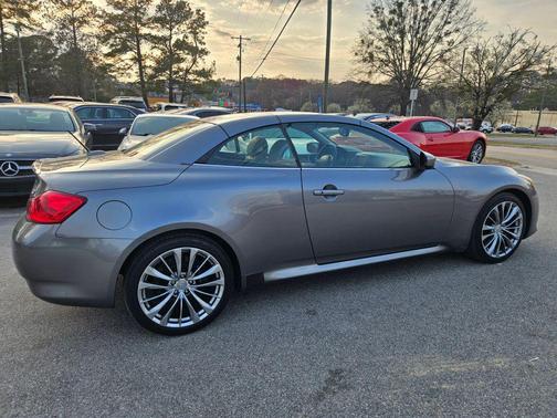 2011 INFINITI G37 Base