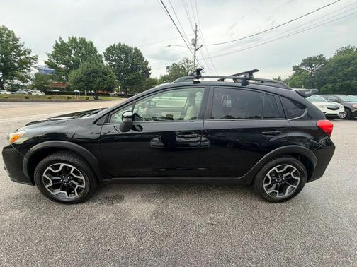 Crystal Black Silica 2017 Subaru Crosstrek 2.0i Limited