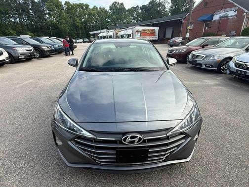 Machine Gray 2019 Hyundai ELANTRA SEL
