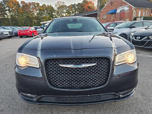 2016 Chrysler 300C Base