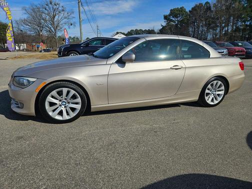 2013 BMW 328 328i Convertible 2D