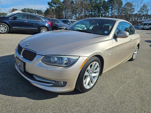 2013 BMW 328 328i Convertible 2D