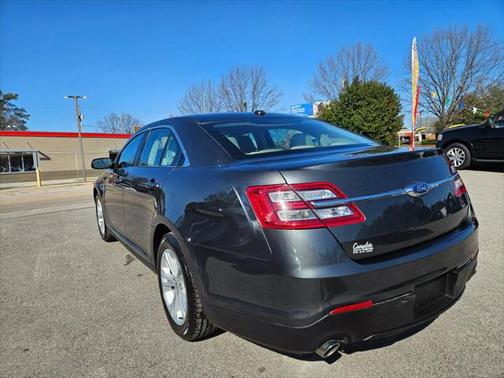 2019 Ford Taurus SE
