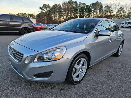 Electric Silver Metallic 2013 Volvo S60 T5
