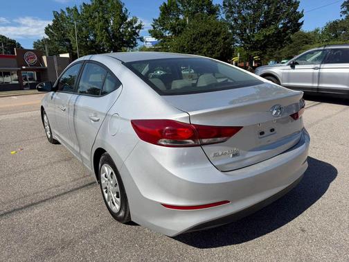 Symphony Silver 2018 Hyundai ELANTRA SE