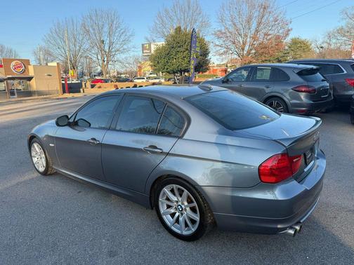 2011 BMW 328 328i Sedan 4D