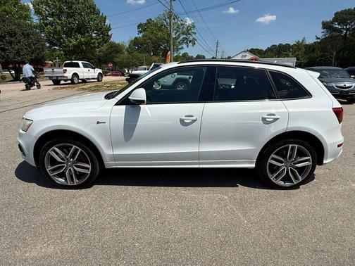 White 2016 Audi SQ5 3.0T Premium Plus