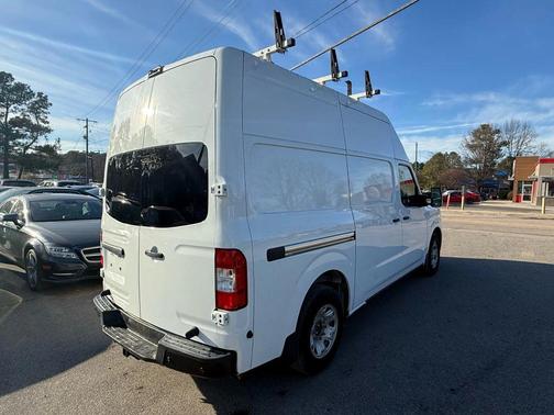 2020 Nissan NV Cargo NV2500 HD SV V8