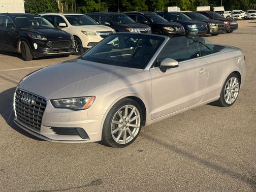 Florett Silver Metallic/Black Roof 2015 Audi A3 1.8T Premium