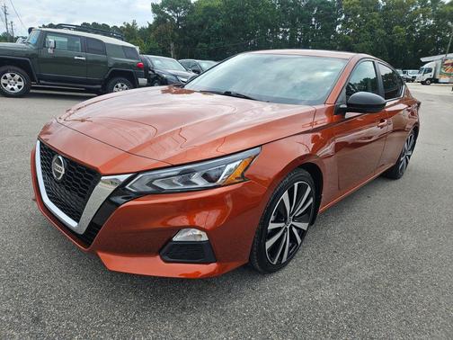 2021 Nissan Altima SR FWD